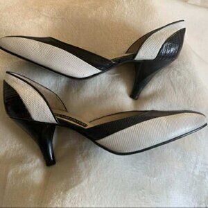 EUC VTG Mario Valentino Black and White Leather Pumps size 7.5N
